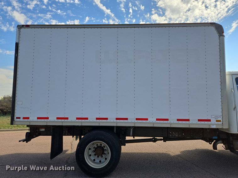 image for item DY1279 1997 International 4700 Crew Cab box truck