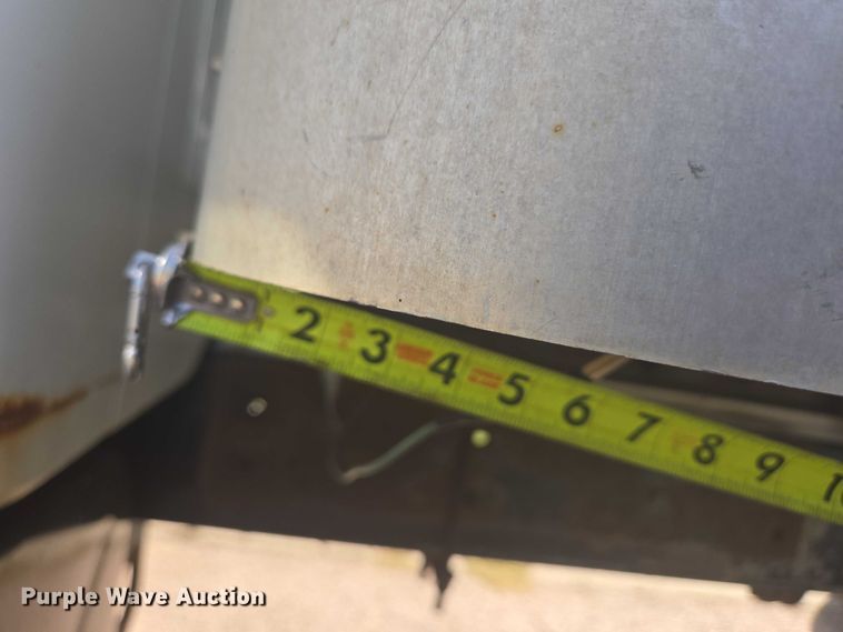 image for item DY1279 1997 International 4700 Crew Cab box truck