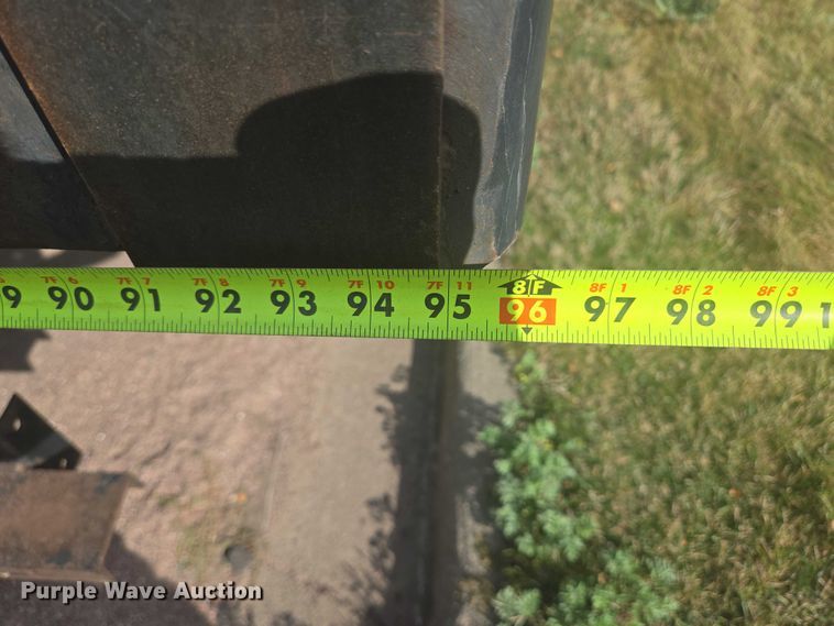 image for item DY1279 1997 International 4700 Crew Cab box truck