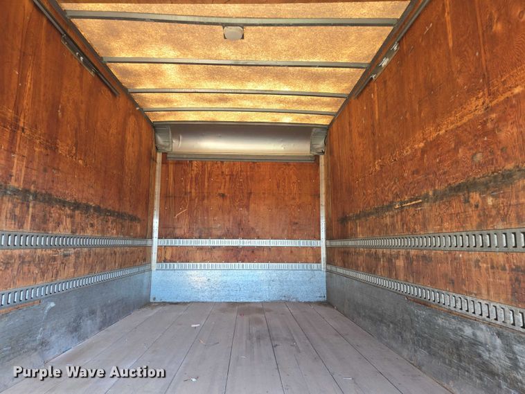 image for item DY1279 1997 International 4700 Crew Cab box truck