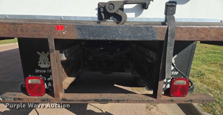 image for item DY1279 1997 International 4700 Crew Cab box truck
