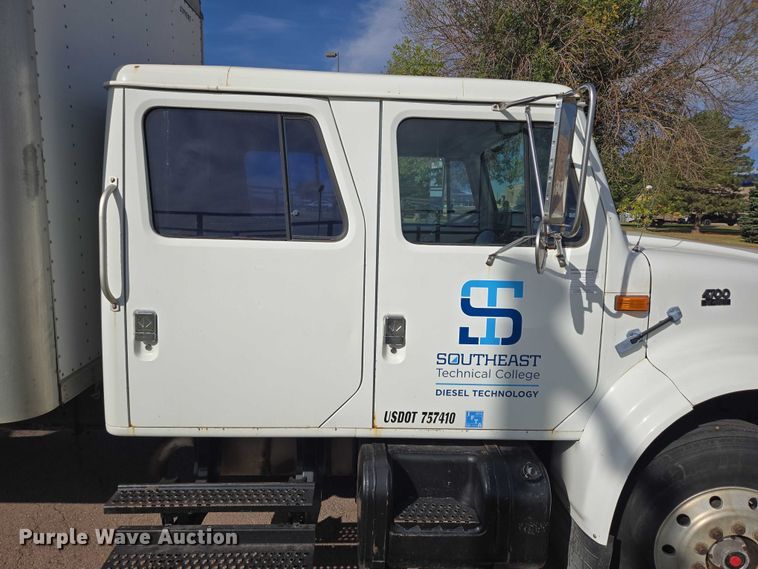 image for item DY1279 1997 International 4700 Crew Cab box truck