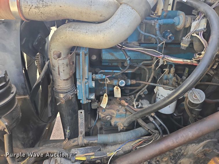 image for item DY1279 1997 International 4700 Crew Cab box truck