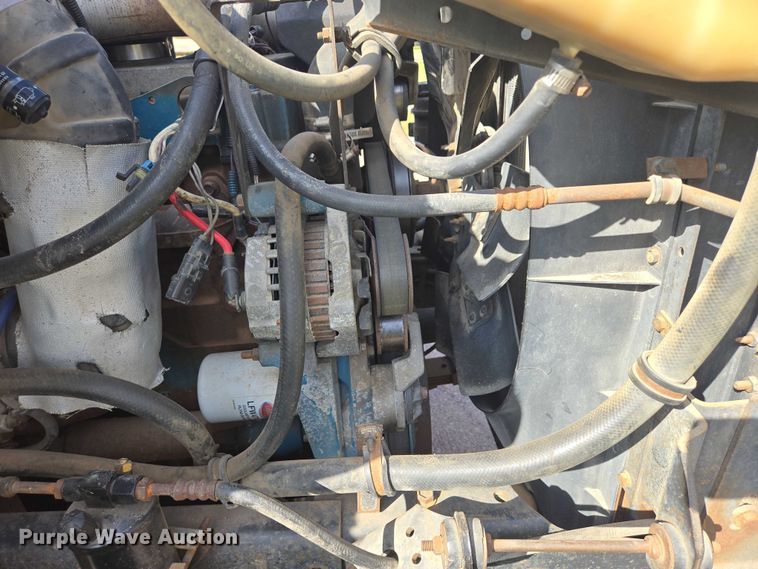 image for item DY1279 1997 International 4700 Crew Cab box truck