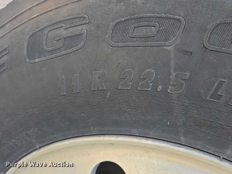 image for item DY1279 1997 International 4700 Crew Cab box truck