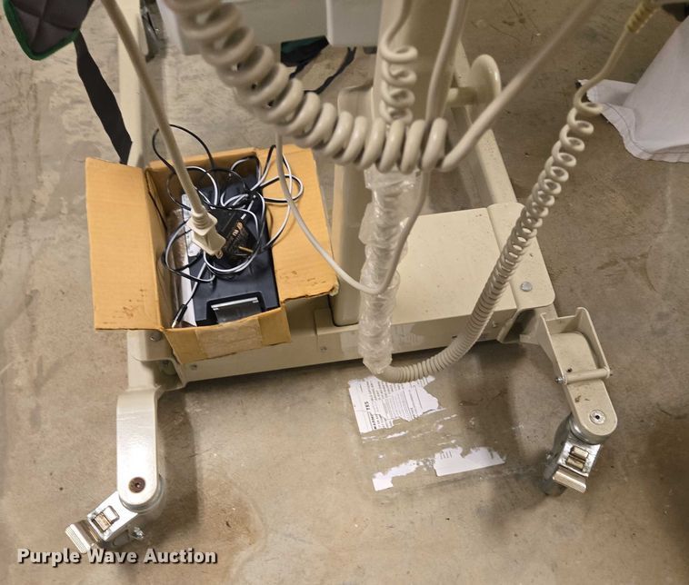 image for item DY1281 Linak Hoyer patient transfer lift