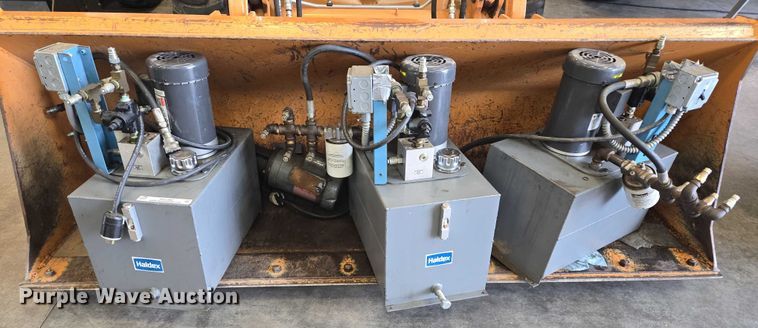 image for item DY1282 (3) Haldex hydraulic tanks