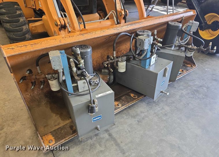 image for item DY1282 (3) Haldex hydraulic tanks