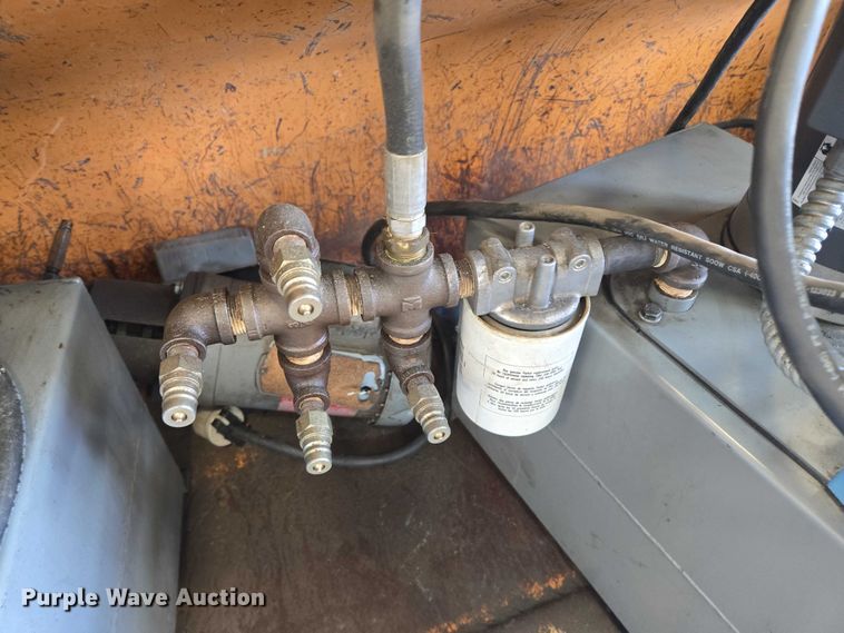 image for item DY1282 (3) Haldex hydraulic tanks