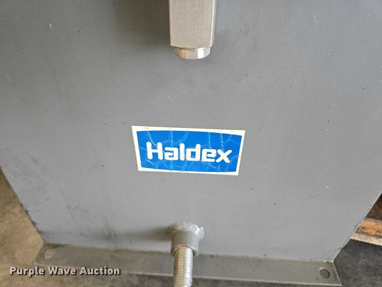 image for item DY1282 (3) Haldex hydraulic tanks