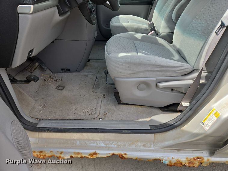 image for item DY1295 2007 Chevrolet Uplander van
