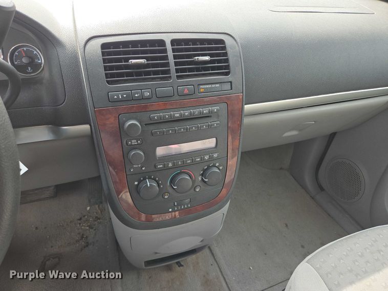 image for item DY1295 2007 Chevrolet Uplander van