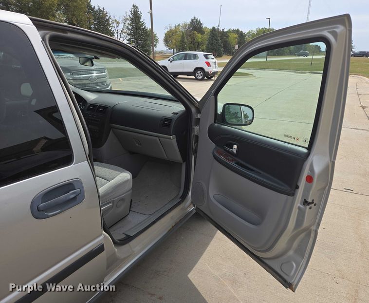 image for item DY1295 2007 Chevrolet Uplander van