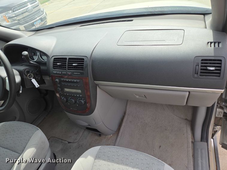 image for item DY1295 2007 Chevrolet Uplander van