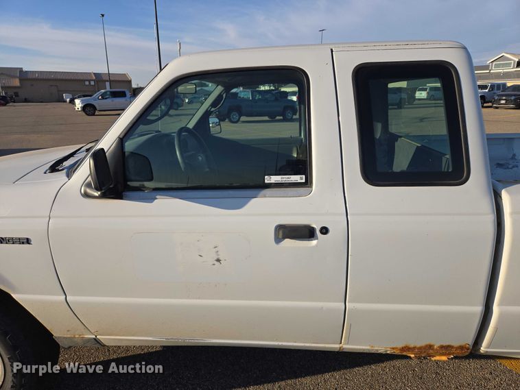 image for item DY1297 2003 Ford Ranger SuperCab pickup truck