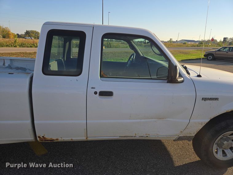 image for item DY1297 2003 Ford Ranger SuperCab pickup truck