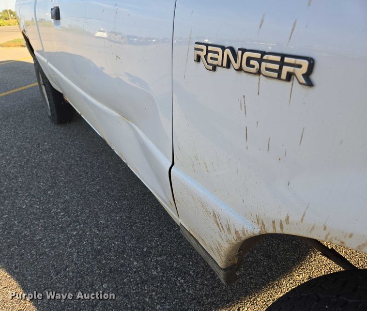 image for item DY1297 2003 Ford Ranger SuperCab pickup truck