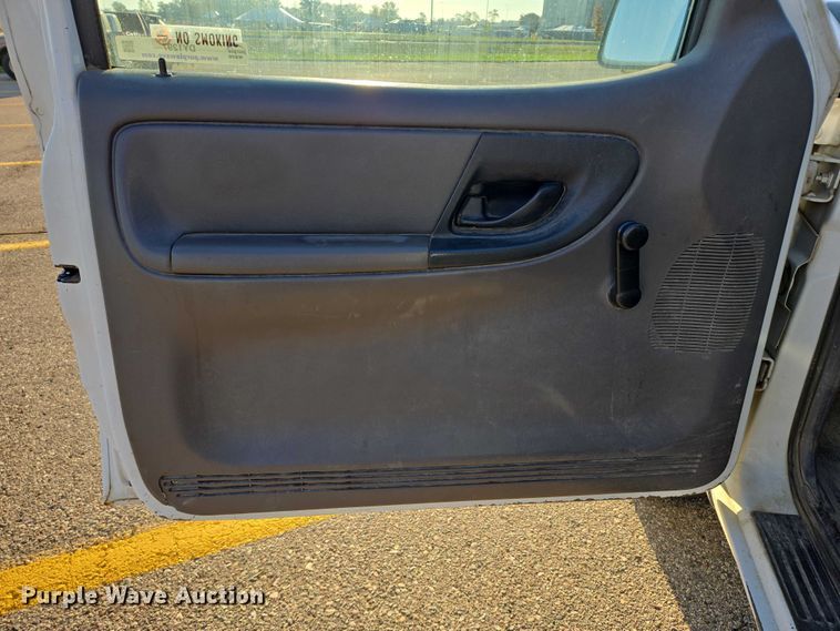 image for item DY1297 2003 Ford Ranger SuperCab pickup truck