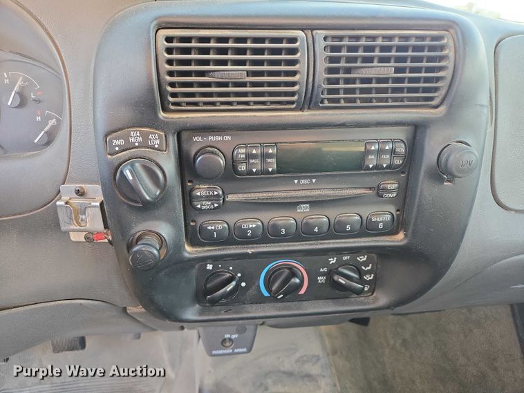 image for item DY1297 2003 Ford Ranger SuperCab pickup truck