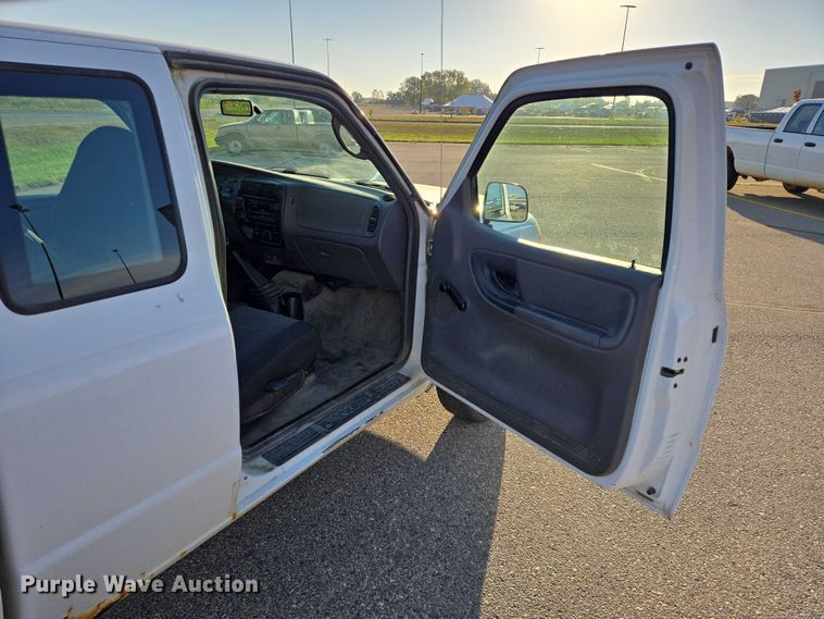 image for item DY1297 2003 Ford Ranger SuperCab pickup truck