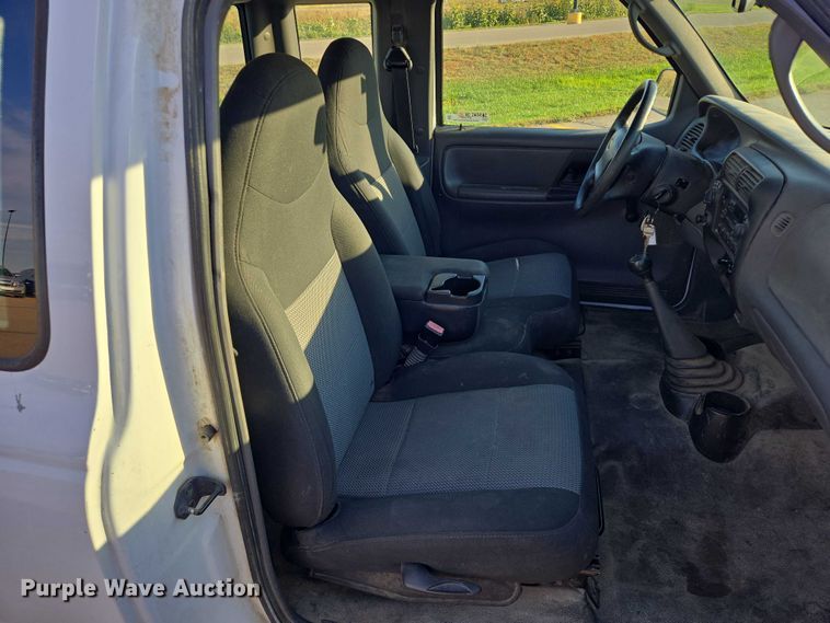 image for item DY1297 2003 Ford Ranger SuperCab pickup truck