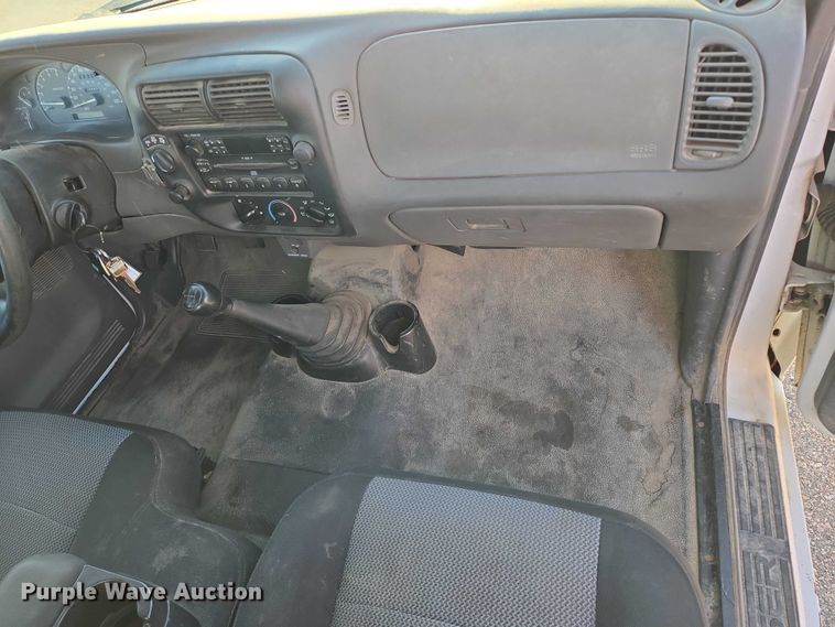 image for item DY1297 2003 Ford Ranger SuperCab pickup truck