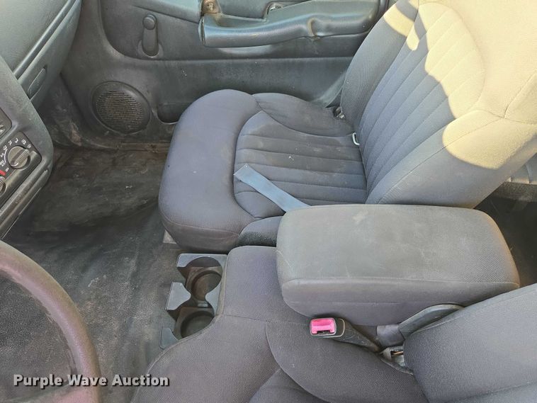 image for item DY1298 2003 Chevrolet S10 Ext. Cab pickup truck