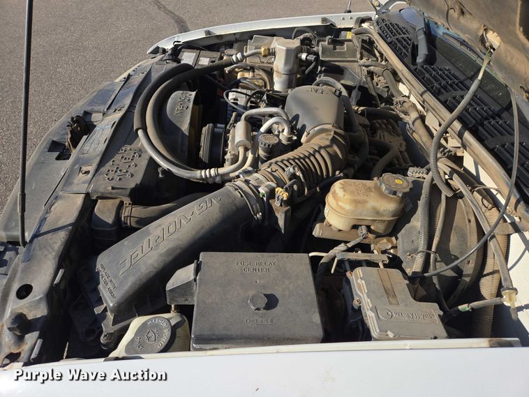 image for item DY1299 2001 Chevrolet S10 Ext. Cab pickup truck