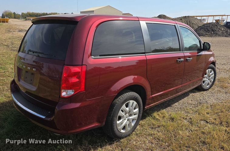 image for item DY1302 2020 Dodge Grand Caravan van