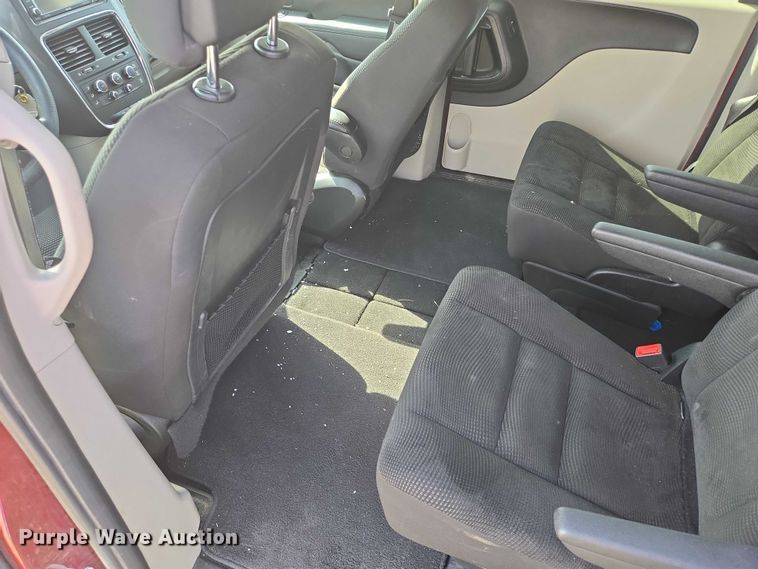 image for item DY1302 2020 Dodge Grand Caravan van