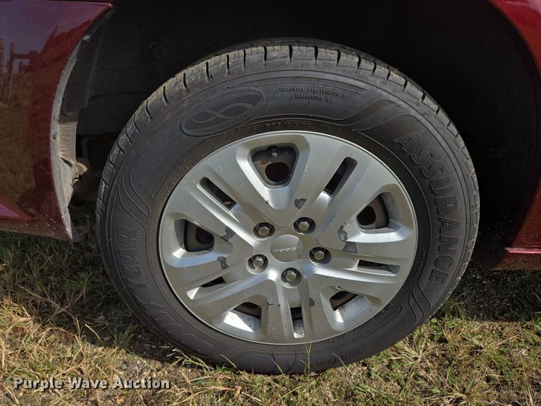 image for item DY1302 2020 Dodge Grand Caravan van