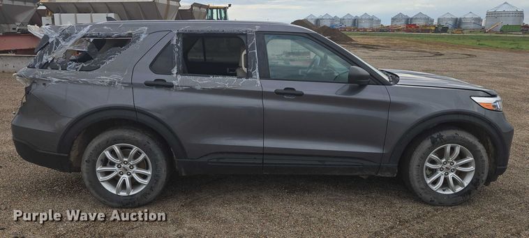 image for item DY1323 2021 Ford Explorer SUV