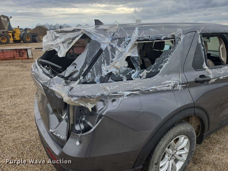 image for item DY1323 2021 Ford Explorer SUV