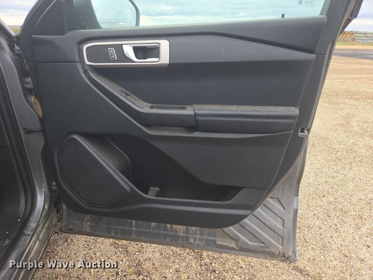 image for item DY1323 2021 Ford Explorer SUV