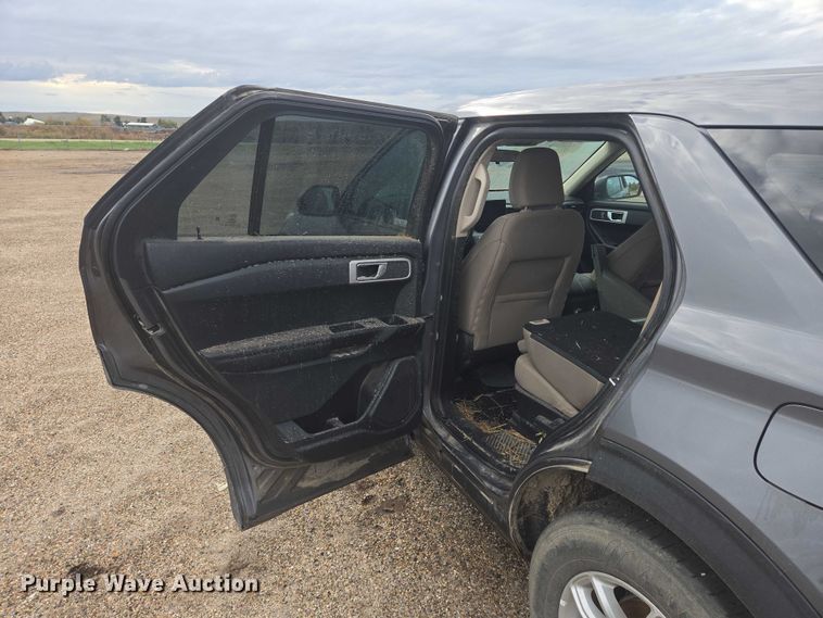 image for item DY1323 2021 Ford Explorer SUV