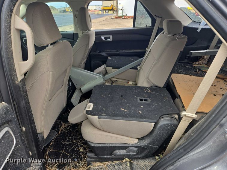 image for item DY1323 2021 Ford Explorer SUV