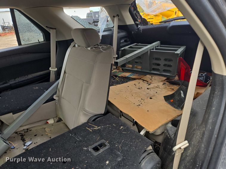 image for item DY1323 2021 Ford Explorer SUV