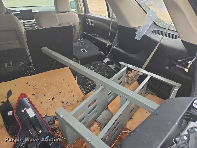 image for item DY1323 2021 Ford Explorer SUV