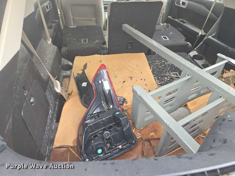 image for item DY1323 2021 Ford Explorer SUV