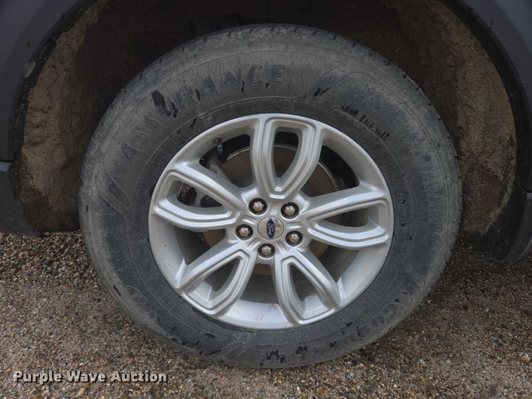 image for item DY1323 2021 Ford Explorer SUV