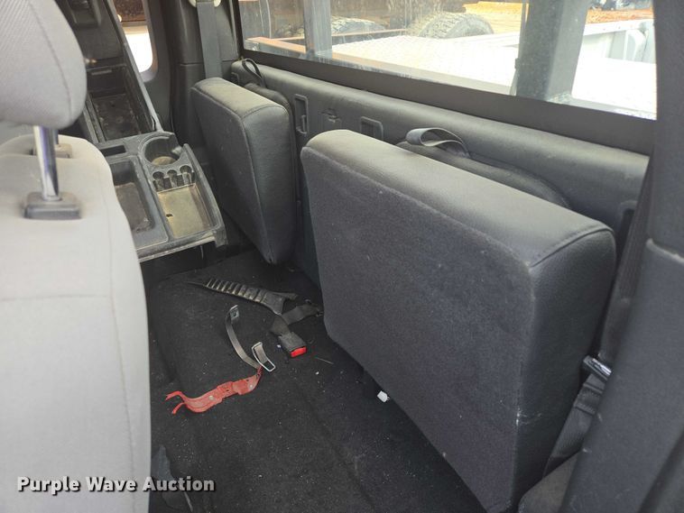 image for item DY1324 2011 Dodge Dakota Ext. Cab pickup truck