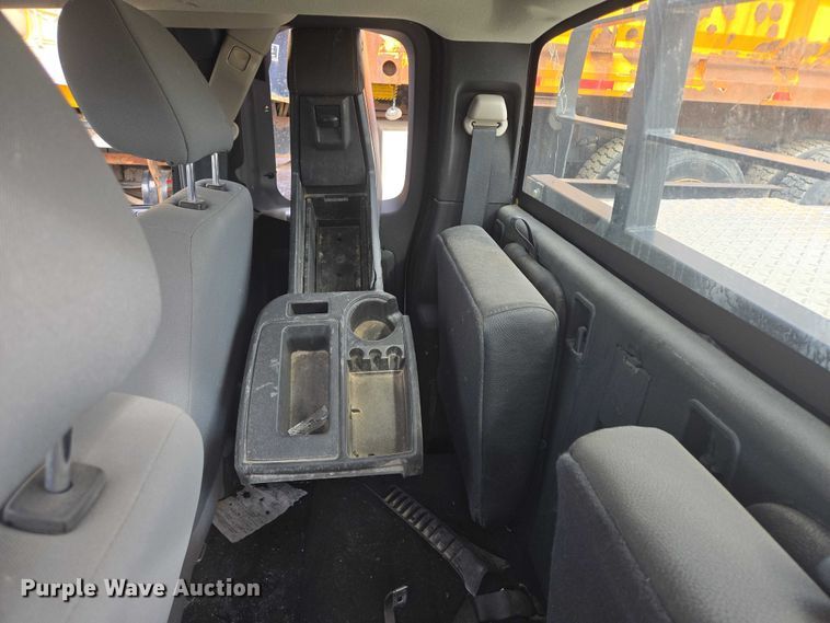 image for item DY1324 2011 Dodge Dakota Ext. Cab pickup truck