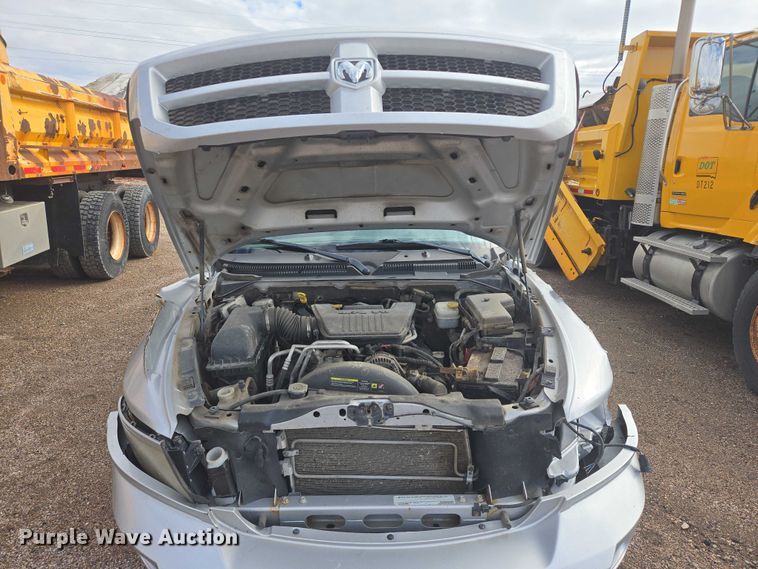 image for item DY1324 2011 Dodge Dakota Ext. Cab pickup truck