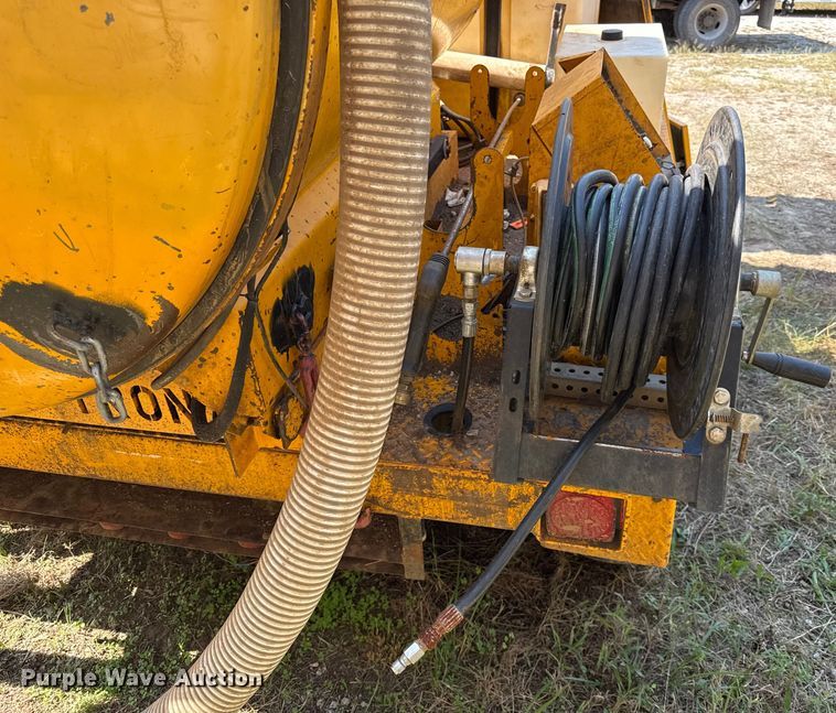 image for item DY8125 Vactron PMD550SDT vacuum excavator