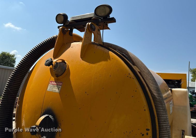 image for item DY8125 Vactron PMD550SDT vacuum excavator