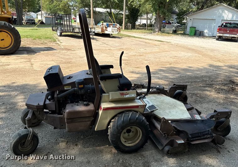 image for item DY8128 Grasshopper 725 ZTR lawn mower