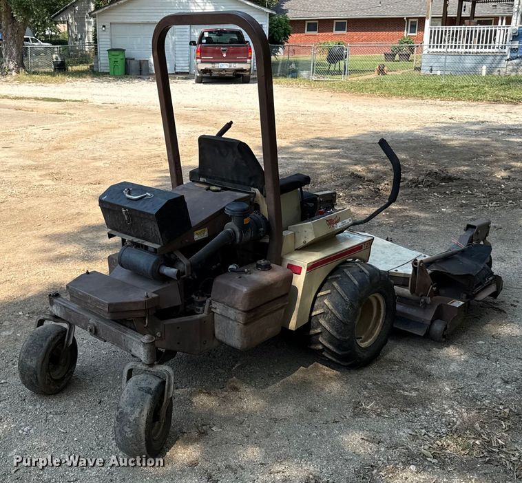 image for item DY8128 Grasshopper 725 ZTR lawn mower