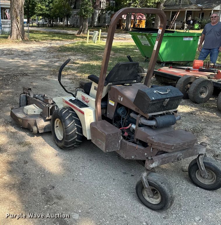 image for item DY8128 Grasshopper 725 ZTR lawn mower