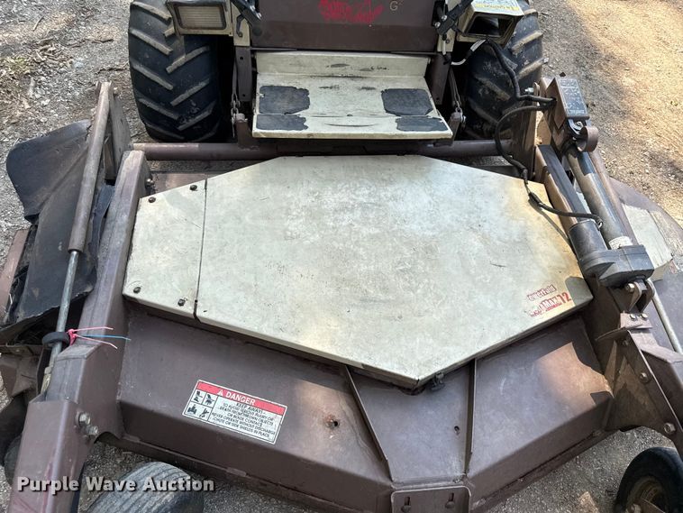 image for item DY8128 Grasshopper 725 ZTR lawn mower