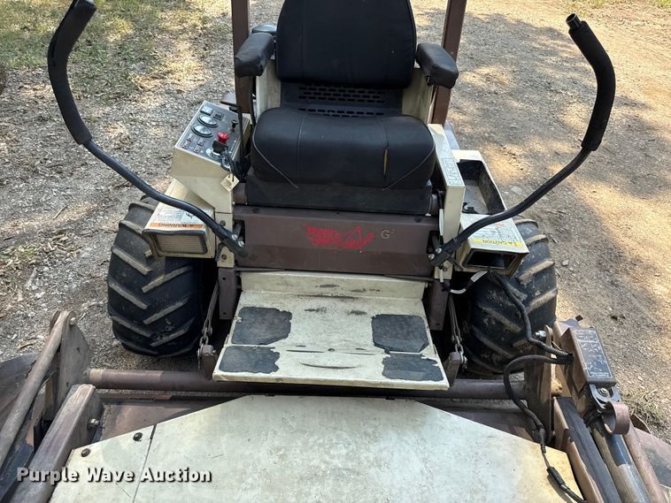 image for item DY8128 Grasshopper 725 ZTR lawn mower